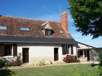 Cottage in Saint Épain,Gîte 18e avec piscine, jardin et équipements inclus, près des Châteaux de la Loire FR-1-381-212 N°832743