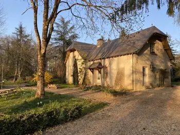 Casa rural en Souvigny de Touraine,Gîte douillet en forêt d'Amboise, parc boisé 2.5 ha, cheminée, vélos, WiFi, jardin privé, animaux acceptés FR-1-381-457 N°832783