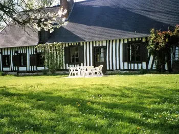 Cottage in Bertreville Saint Ouen,Charmant Gîte Cauchois avec Jardin, Proche Mer et Dieppe, 2 Chambres, Cheminée FR-1-441-187 N°832965