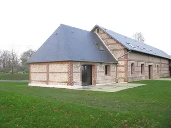 Casa rural en Criquetot l'Esneval,Gîte normand calme avec jardin clos, proche mer, 4 chambres, TV, WiFi, animaux acceptés, parking privé. FR-1-441-242 N°832997