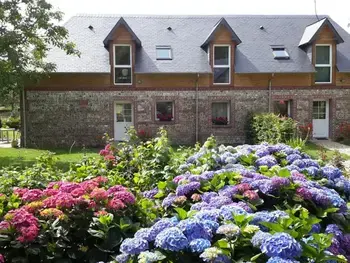 Casa rural en Criquetot l'Esneval,Charme près d’Étretat : Maison 3 chambres, Terrasse et jardin privés, Proche Commodités FR-1-441-296 N°833028