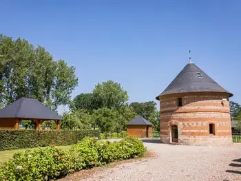 Casa rural en Héberville,Charmant Colombier avec jardin, proche plages, idéal familles, animaux sur place, tout inclus FR-1-441-369 N°833075