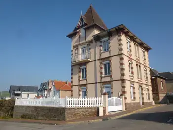 Apartment in Hautot sur Mer,Appartement lumineux avec vue mer, animaux acceptés, WiFi, près de la plage FR-1-441-383 N°886853