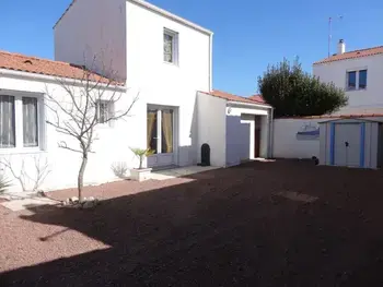 Casa a L'Aiguillon sur Mer,Charmante maison 5 pers, proche plage et centre, avec jardin, BBQ et Wi-Fi, L'Aiguillon-sur-Mer FR-1-476-42 N°833180