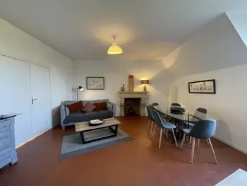 Casa rural en Trévol,Appartement spacieux au Château avec parc arboré, proche de Villeneuve sur Allier, pour 6 pers., WiFi FR-1-489-73 N°886954