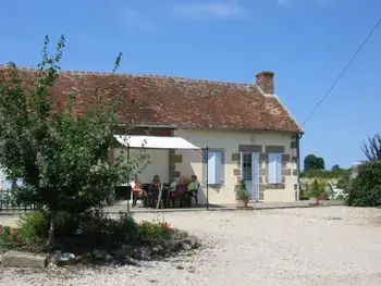 Casa rural en Bourbon l'Archambault,Fermette rénovée avec jardin clos, animaux acceptés, WiFi et parking FR-1-489-87 N°833277