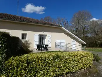 Agriturismo a Angoumé,Gîte à la campagne entre Dax et l'océan, proche thermes, 2 chambres, grand jardin, idéal famille FR-1-360-477 N°833456