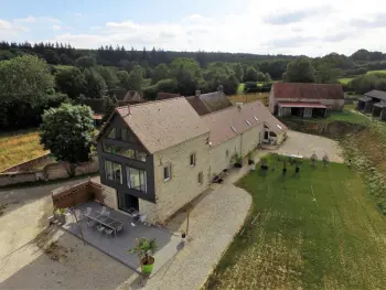 Gîte in Le Cercueil,Maison authentique rénovée 7ha, étang, confort moderne, idéal pour familles, animaux acceptés FR-1-497-53 N°833500