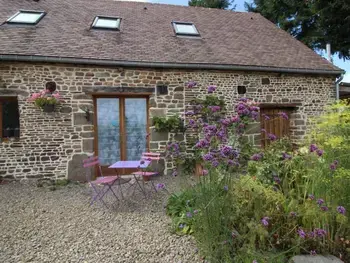 Gîte in L'Épinay le Comte,Escapade champêtre avec spa et activités en Normandie FR-1-497-63 N°833505