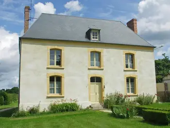 Casa rural en La Gonfrière,Éco-presbytère rénové avec jardin, idéal pour 7 personnes - La Gonfrière, Normandie FR-1-497-78 N°833510