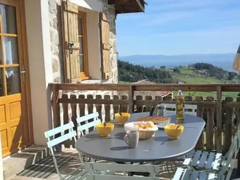 Gîte in Saint Bonnet le Courreau,Gîte rénové avec cheminée et jardin à 15 km des pistes de ski FR-1-496-9 N°833515