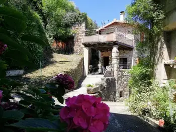 Agriturismo a Malleval,Gîte de charme avec 2 terrasses, au cœur du Parc du Pilat, confortable et équipé FR-1-496-40 N°833545