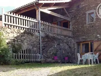 Agriturismo a La Terrasse sur Dorlay,Gîte moderne avec patio privatif, proche Parc du Pilat, idéal pour activités plein air et détente FR-1-496-70 N°833565