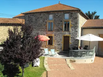 Cottage in Saint Paul de Vézelin,Gîte spacieux avec cheminée et WiFi - Animaux admis FR-1-496-87 N°833578