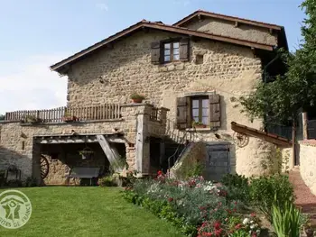 Cottage in Chirassimont,Gîte charmant avec four à pain, jardin, terrasse, jeux et poêle à bois, acceptant animaux FR-1-496-137 N°833685