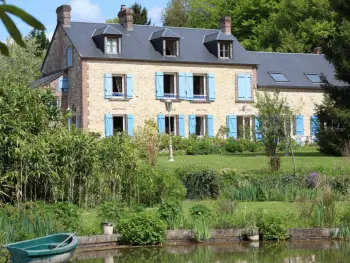 Casa rural en Les Authieux du Puits,Duplex Charmant au Cœur du Pays des Haras avec Jardin Paysagé et Étang - Tout Équipé, Draps Inclus FR-1-497-114 N°833702