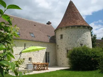 Casa rural en Coulonges sur Sarthe,Gîte familial avec jardin, proche chemins de randonnée, idéal pour 12 pers. avec salle de réception FR-1-497-118 N°833716