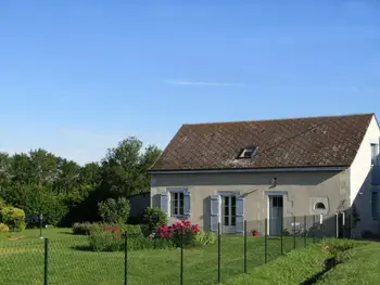 Gite in Channay sur Lathan,Gîte familial avec grand jardin, près des Châteaux de la Loire et activités nautiques FR-1-381-494 N°833722