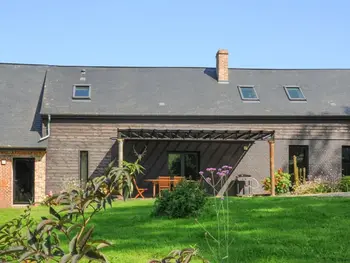 Casa rural en Le Hanouard,Charmante maison avec jardin, cheminée, 3 chambres et équipements complets FR-1-441-611 N°833733