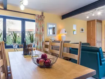 Cottage in Saint Jouin Bruneval,Maison normande rénovée proche plage, 11 pers., jardin, poêle, TV, parking, pour séjour familial FR-1-441-622 N°833738