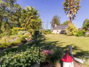 Cottage in Sainte Cécile,Gîte de charme avec jardin, wifi et terrasse - proche Villedieu les Poëles FR-1-362-863 N°833858