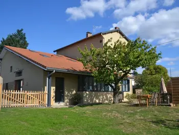 Cottage in Chazelles sur Lyon,Gîte Familial 200m² avec Jardin, Terrasse, Jeux, et Confort Moderne à Chazelles-sur-Lyon FR-1-496-203 N°833888