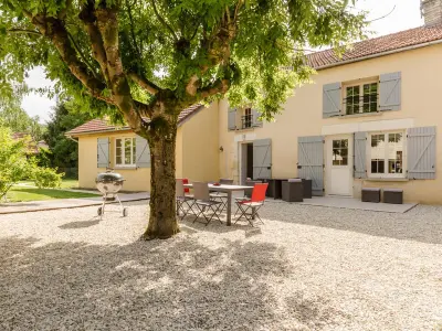 Gite à Dolancourt,Gîte chaleureux avec cheminée proche Nigloland et vignobles, offrant jardin et équipements modernes FR-1-543-51 N°833969