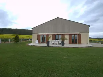 Gîte in Avirey Lingey,Gîte spacieux avec terrasse privative, proche Route du Champagne, idéale pour famille et détente FR-1-543-109 N°834006