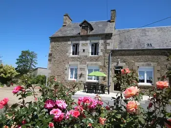 Gîte in Céaux,Maison familiale rénovée avec grand jardin paysager, près du Mont Saint-Michel FR-1-362-876 N°834032