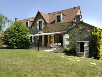 Gîte in Prusy,Maison de caractère avec piscine, jardin privé et activités familiales à 40 km de Troyes FR-1-543-173 N°834065