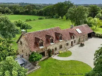 Gîte in Ceaucé,Maison Authentique avec Jeu de Société, Terrasse et Jardin, Idéale pour Tribu FR-1-497-142 N°834174