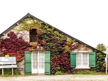 Gîte in Le Gavre,Charmante Maison Familiale à la Campagne, Proche Forêt, avec Wifi, Ping-Pong et Panier de Basket FR-1-306-1152 N°834532