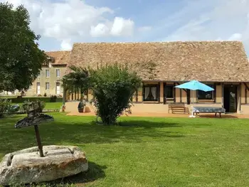 Gîte in Marolles les Braults,Maison de plain-pied avec jeux, coin pêche et musée du vélo à proximité FR-1-410-136 N°834705