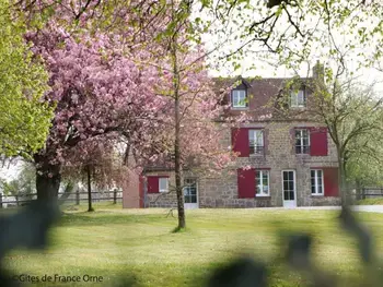 Casa rural en Ménil Gondouin,Maison normande rénovée avec grand jardin, idéale pour famille, proche lac et randonnées FR-1-497-143 N°834761