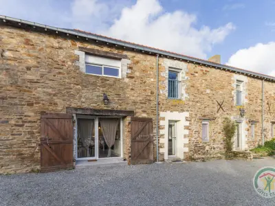 Gite à Casson,Gîte paisible avec piscine chauffée, jardin clos et terrasse privative près de Nantes FR-1-306-854 N°834904