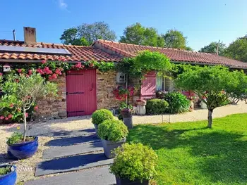 Gîte in Arthon en Retz,Gîte Accessible avec Jardin Fleuri près de Pornic, Éco-rénové et Équipé (Vélos, WiFi, Cheminée) FR-1-306-957 N°834946