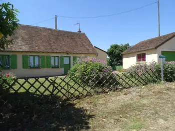 Gîte in Congé sur Orne,Évasion rustique avec cheminée et vélos, proche du Mans FR-1-410-166 N°835058