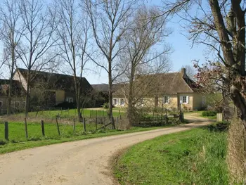 Gîte in Rouperroux le Coquet,Maison Spacieuse et Indépendante avec Jardin et Terrasse, Idéale pour Observer la Nature en Sarthe FR-1-410-215 N°835088