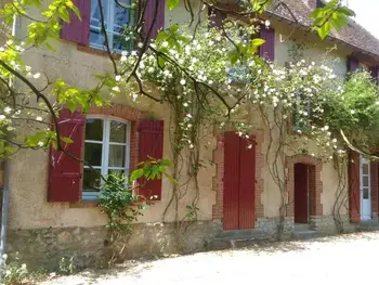 Casa rural en Degré,Gîte confortable proche du Mans avec grand parc, 4 chambres, cheminée, et tous conforts inclus FR-1-410-320 N°835124