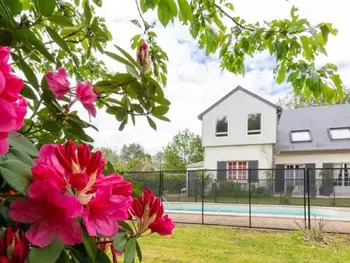 Gite à Dureil,Gîte Cocooning avec Piscine Partagée au Cœur de la Campagne Sarthoise, Proche Zoo et Circuit du Mans FR-1-410-331 N°835137