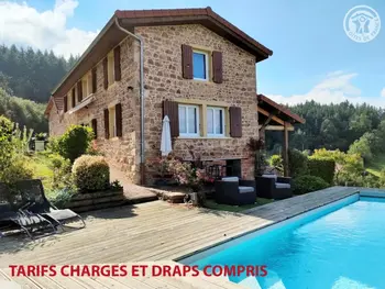 Loire, Gite in Belmont de la Loire, Maison de campagne avec piscine, spa et jeux extérieurs dans le Haut Beaujolais FR-1-496-247 N°835155