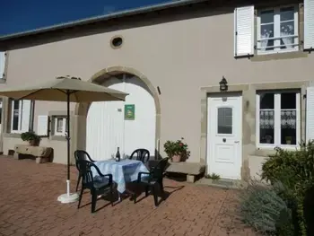 Gite in Lironcourt,Gîte de Charme avec Terrasse près de Bourbonne-les-Bains, 2 chambres, poêle à bois, Wifi inclus FR-1-589-118 N°838812