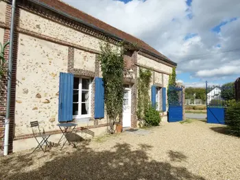 Gîte in Le Boullay Thierry,Charmante maison avec piscine chauffée, cour fermée, proche Dreux et Chartres FR-1-581-6 N°838839