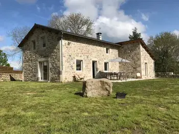 Cottage in Saint Jeures,Charmante maison en pierre près du Lac de Lavalette, idéale pour randos, nature et détente totale FR-1-582-43 N°838861