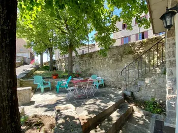 Gite in Blavozy,Charmante maisonnette à Blavozy, proche du Puy-en-Velay, avec terrasse privative, WiFi, et parking FR-1-582-57 N°838865