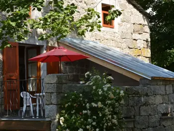 Cottage in Tence,Maison en Granit rénovée avec terrain et terrasse, proche Tence, idéale pour famille et activités outdoors FR-1-582-134 N°838883