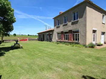 Gite in Le Brignon,Gîte familial avec charme d'école, terrasse, terrain clos, proche gorges de la Loire et sites naturels FR-1-582-185 N°838899