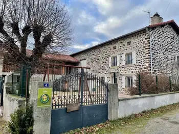 Cottage in Saint Vincent,Ferme du XIXe siècle avec cour fermée et terrasse, proche des gorges de la Loire et du Puy-en-Velay FR-1-582-187 N°838900