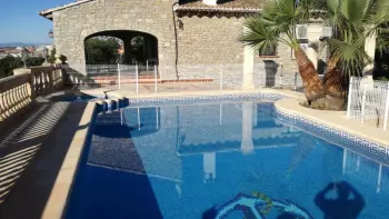 Villa à Llutxent,Spacious Spacious Villa With Incredible 871563 N°820447