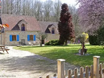 Casa rural en Les Ventes de Bourse,Gîte familial en pleine nature avec équipement complet, idéal pour amateurs de chevaux et balades เสfɔ FR-1-497-144 N°839647